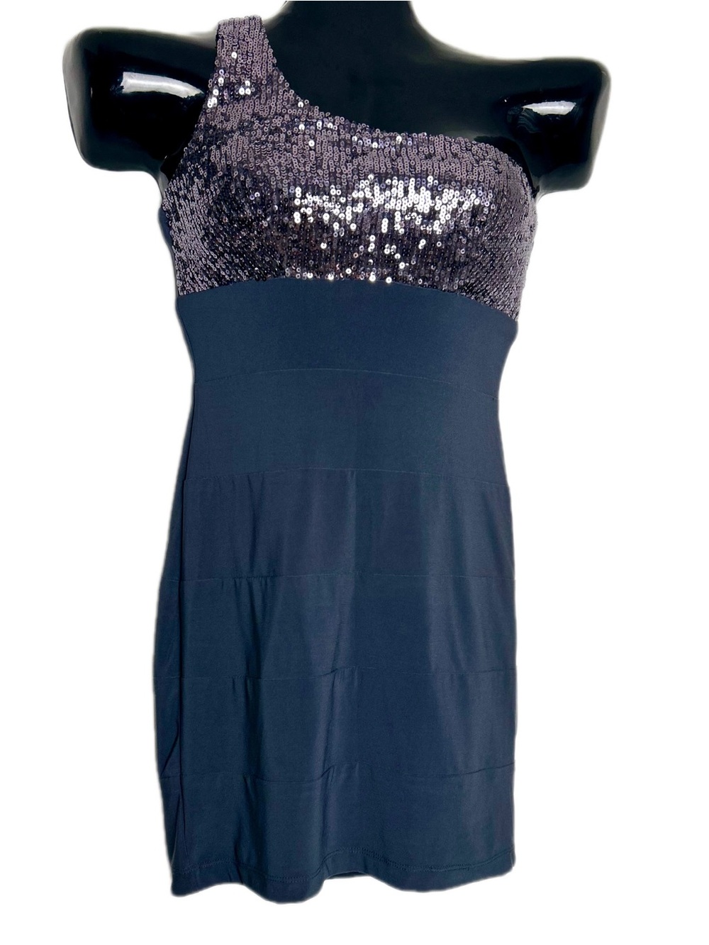 B. Darlin shimmering sequence bodycon dress